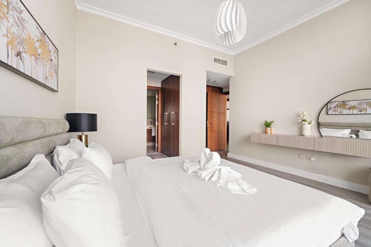 First Class 3Br With Full Burj Khalifa And Fountain View Дубай Экстерьер фото